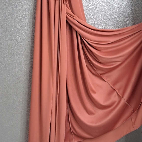 David's Bridal Sedona Flutter Sleeve Dress In Chianti    Size 12 - Picture 5 of 12